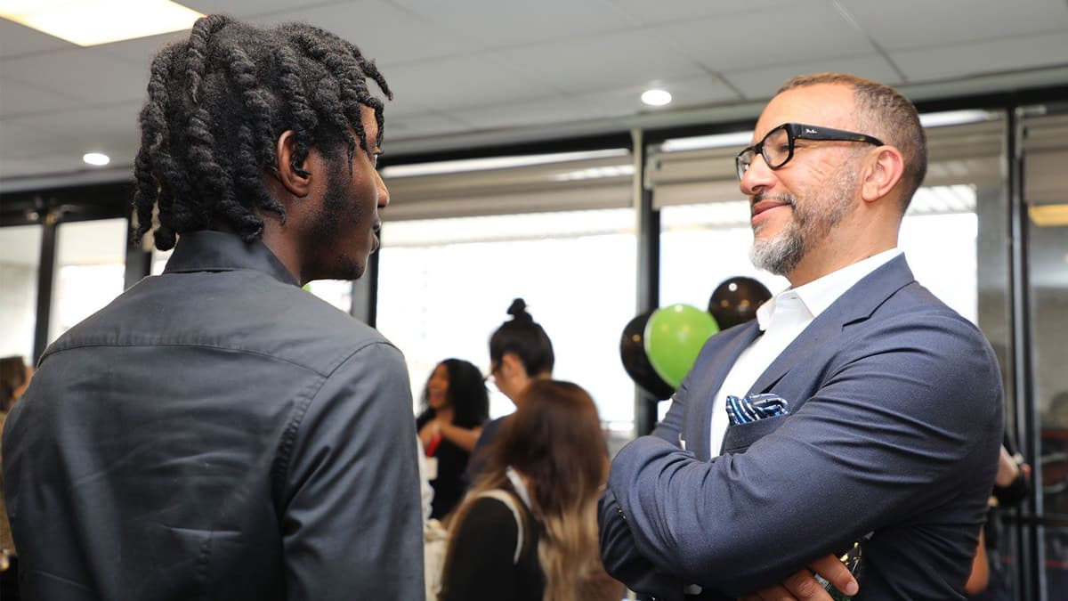 Connect with entrepreneurs photo